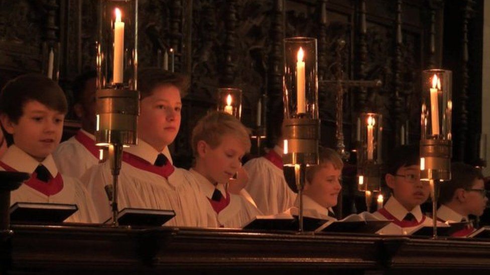 King’s College Choir Wajib Menerima Anak Perempuan
